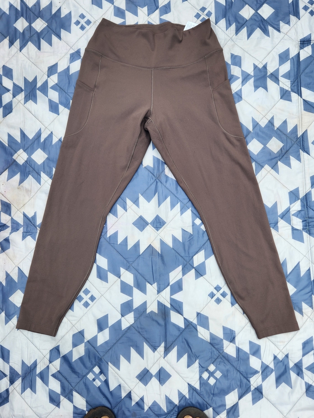 Nike Dri-FIT Leggings in Taupe Brown